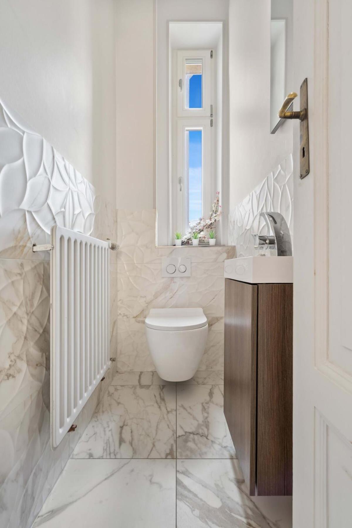 Room W Shared Bathroom&Kitchen In Luxury Villa 卢森堡 外观 照片